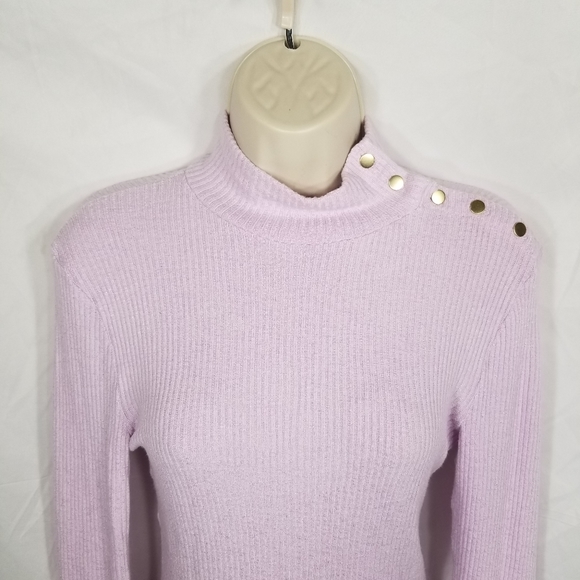 New J.Crew AE780 Button Shoulder Ribbed Turtleneck Top Pullover Purple Lilac XS - Picture 3 of 6